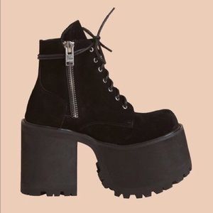 Rare UNIF Dawson Boots